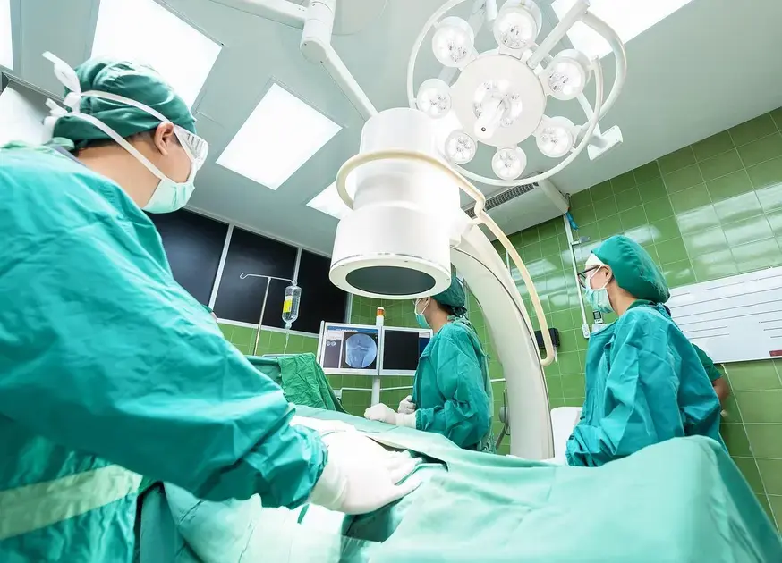 Travailler dans le secteur de la santé : opportunités et défis